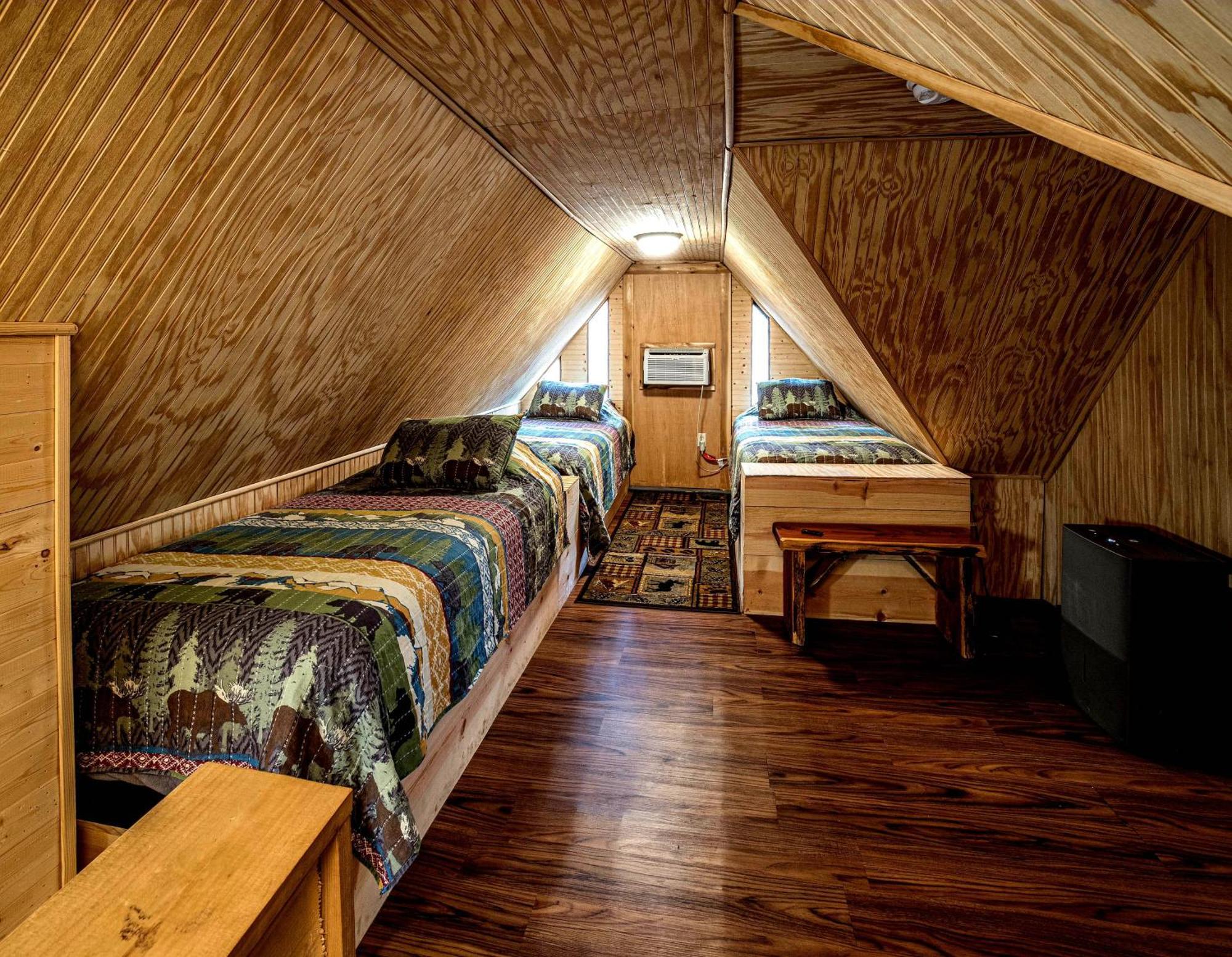 Bear Creek Lodge And Cabins In Helen Ga - Pet Friendly, River On Property, Walking Distance To Downtown Helen Luaran gambar